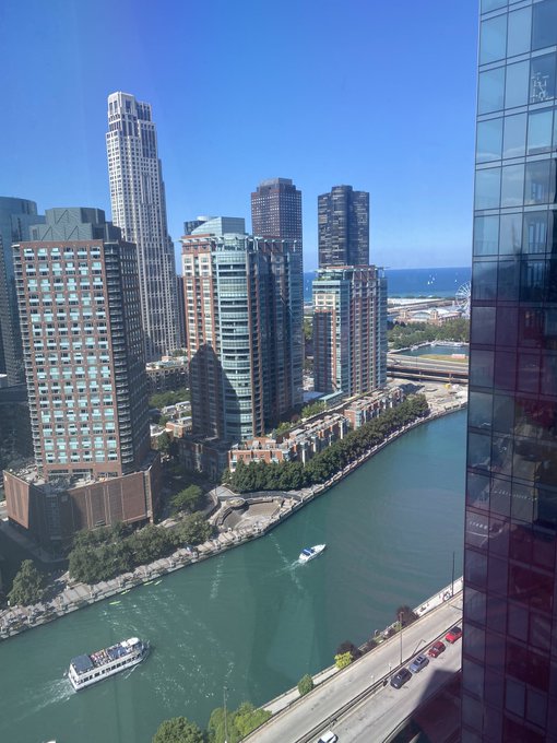 Thank you Mr C for the wonderful gifts, sushi dinner and lovely time in the Windy City! 🏙️ You sure know<a href="/tag/newprofilepic"class="tags"><span>#newprofilepic</span></a>