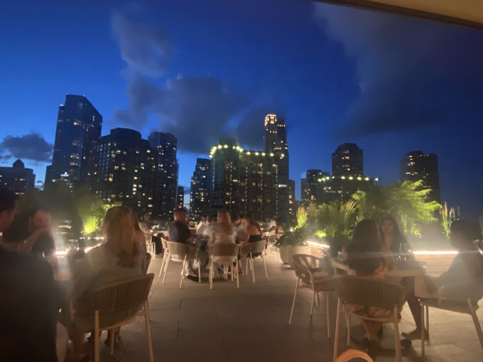 Thank you Mr C for the wonderful gifts, sushi dinner and lovely time in the Windy City! 🏙️ You sure know<a href="/tag/newprofilepic"class="tags"><span>#newprofilepic</span></a>