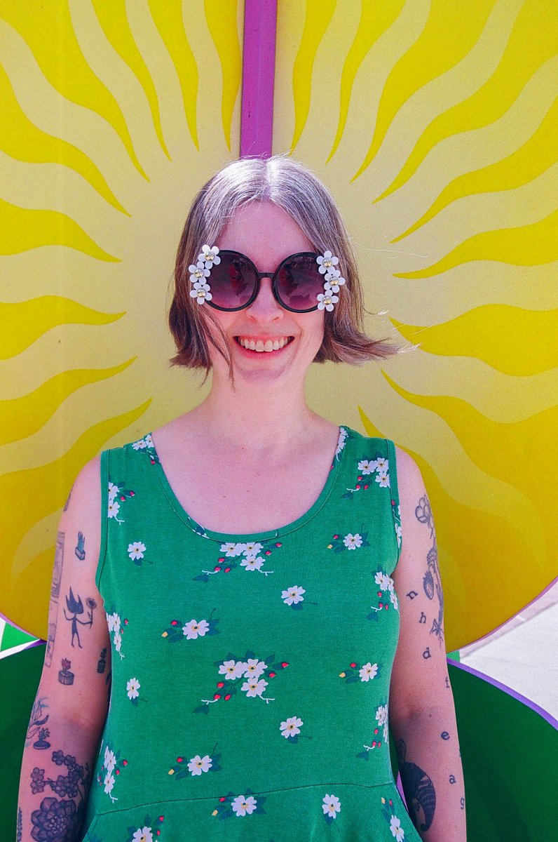 Jen The Feisty Librarian tweet media