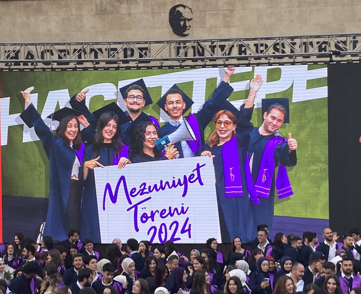 SadiSeferoglu's tweet image. Hacettepe Üniversitesi Eğitim Fakültesi 2024 yılı mezunlarını uğurladık.
(6 Temmuz 2023 - Saat: 18:00-20:00)

Bütün mezunlarımızın bahtları açık, şansları bol olsun🌺🌺🌺

#hacettepemezuniyet #mezuniyet #commencement #hacettepe #HacettepeEğitim