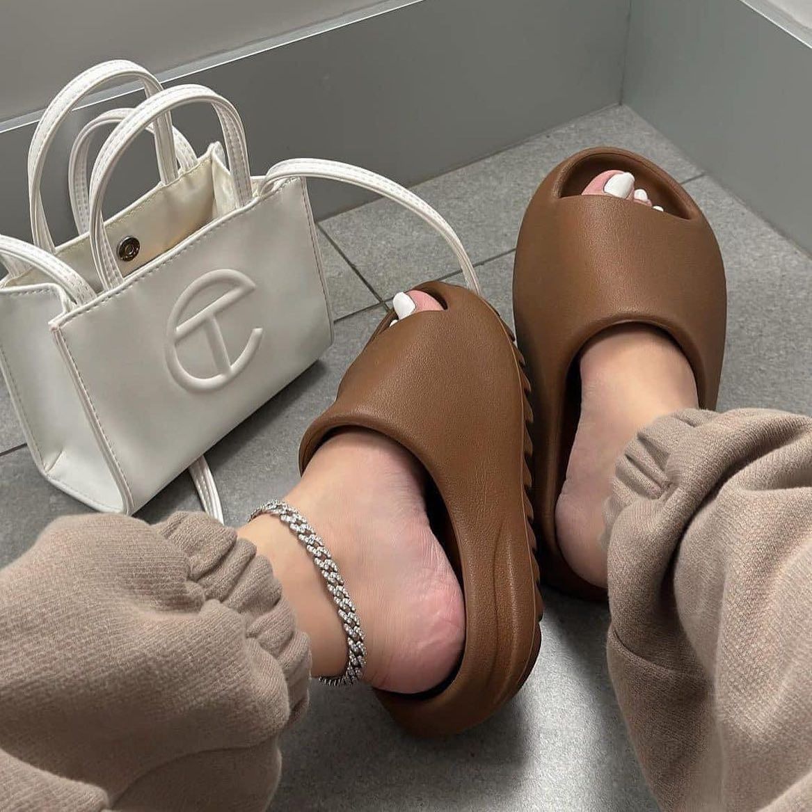 yeezy slides jd