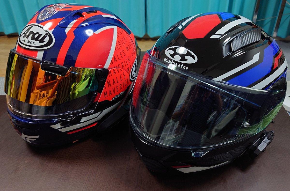 CBR400R_2023's tweet photo. 今日も朝から暑いですね☀
熱中症に気を付けて下さいね🏍

私は水分補給の度、ヘルメットを脱ぐのが面倒に思いOGK KABUTOのシステムヘルメットを買いました。

昨晩はピンロックシートとAmazonで買った #XGP のインカムを取付けました。

システムヘルメット、軽くて良い感じです😄

#RYUKI
#VESTER https://t.co/ZXBWCDpwTO
