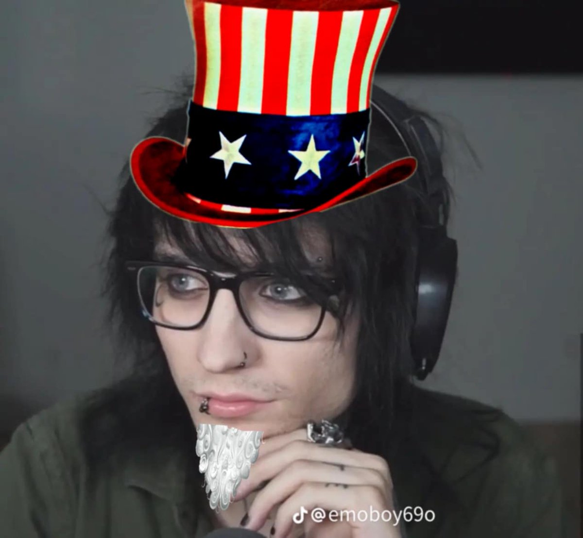 Colbynugget's tweet photo. @JohnnieGuilbert @jakewebber https://t.co/MnsRSESlqZ