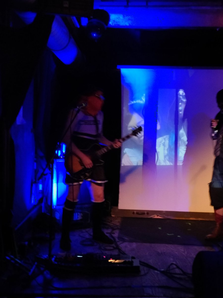 _stulf's tweet photo. Never mind the #HighQualityGirls from #Hamburg.
Maybe the best Punk Rock Band actually from Hamburg. https://t.co/pmrc8hgYAj