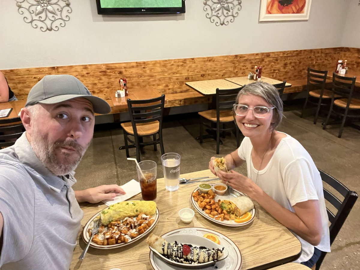 TheDegenerate75's tweet photo. I spent the day taking the wife out around Vegas, throwing dice with old friends &amp; just enjoying it all.

What an incredible day

When you take life one day at time &amp; just live for today, it makes handling all the BS life throws at you so much easier.

Thankful for another day 😁 https://t.co/QdgxAkilAe