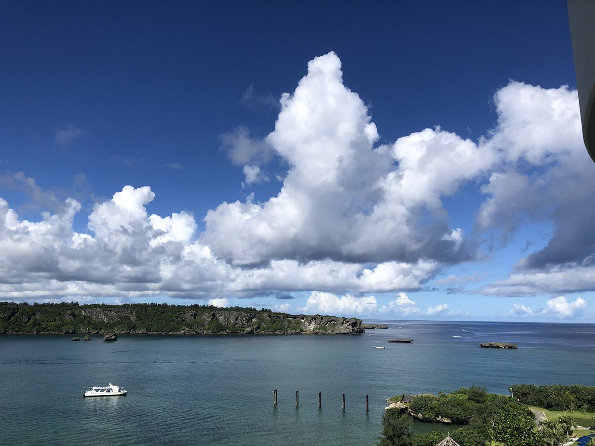 himazin221's tweet photo. 海綺麗だけど、暑すぎる https://t.co/314BHZG6ud