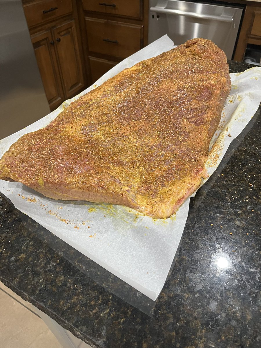 tsshopgirl's tweet image. 22lb prime cut angus brisket going on the smoker. Gonna use beef tallow on this one and see if I notice a difference. Wish me luck!! #GrillGirl #Yoder