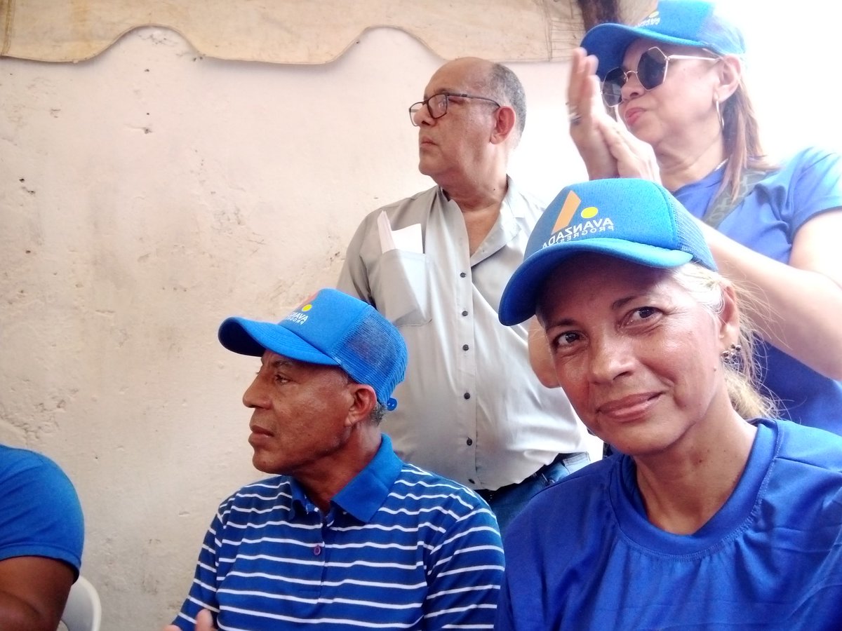 zelmit's tweet photo. Hoy acompañamos a nuestro SR y SN @johanyanez85 , @luisromeroc conjuntamente con todos los SGM a juramentar el comando electoral en #NuevaEsparta, comprometidos en lograr un cambio el #28deJulio con el Voto por una democracia y una Venezuela libre. https://t.co/0DUcCkkHc1