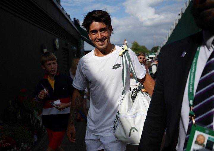 Se terminó Wimbledon para Come

Fue una aventura hermosísima

GRACIAS POR ESTE TORNEAZO FRANCISCO