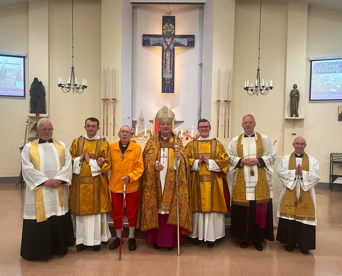Mark Davies (@bishmiddleton) on Twitter photo A joy to be <a href="/CHFfailsworth/">HolyFamilyFailsworth</a> for Evensong & Benediction - beautifully sung by Lay Clerks <a href="/ManCathedral/">Manchester Cathedral</a> - to celebrate the 60th Anniversary of the Raising of the Cross around which the new church & parish were built. Lovely that Fr Raymond Cooke, founder & first Rector was present. A joy to be <a href="/CHFfailsworth/">HolyFamilyFailsworth</a> for Evensong & Benediction - beautifully sung by Lay Clerks <a href="/ManCathedral/">Manchester Cathedral</a> - to celebrate the 60th Anniversary of the Raising of the Cross around which the new church & parish were built. Lovely that Fr Raymond Cooke, founder & first Rector was present.
