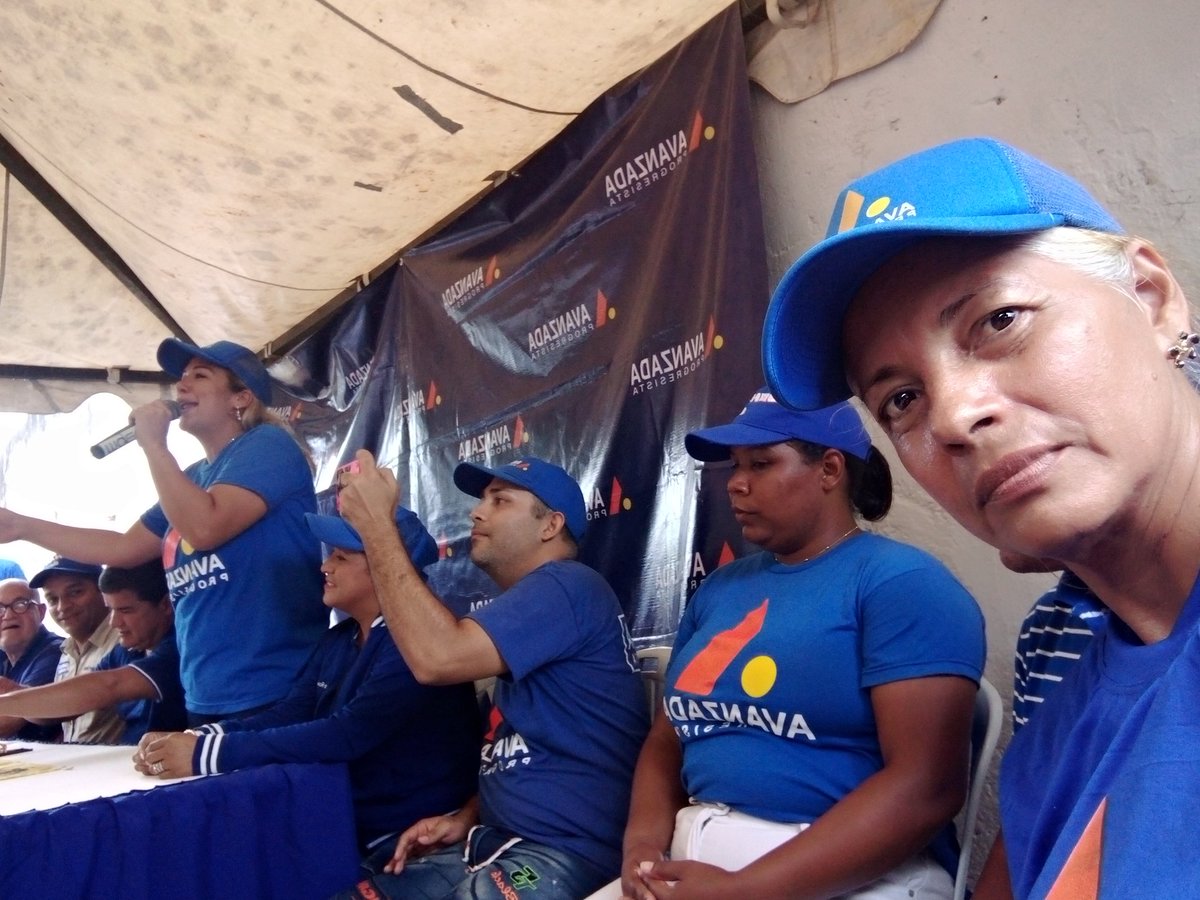 zelmit's tweet photo. Hoy acompañamos a nuestro SR y SN @johanyanez85 , @luisromeroc conjuntamente con todos los SGM a juramentar el comando electoral en #NuevaEsparta, comprometidos en lograr un cambio el #28deJulio con el Voto por una democracia y una Venezuela libre. https://t.co/0DUcCkkHc1