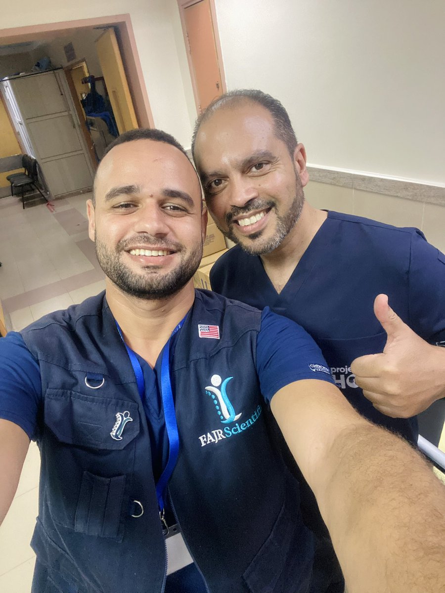 أنس الشمباري 🇵🇸 هنا غزة (@anasmohamedsh) on Twitter photo الله يحيي اهل سلطنة عمان 🇵🇸❤️🇴🇲
في السابق التقيت بالدكتور الحبيب خالد الشموسي واليوم التقي بالدكتور هاني القاضي <a href="/HaniQadhi/">Hani Al-Qadhi</a>
.
<a href="/DAlshmwsy/">د. خالد الشموسي 🇴🇲 اللهم انصر غزة🇵🇸</a> الله يحيي اهل سلطنة عمان 🇵🇸❤️🇴🇲
في السابق التقيت بالدكتور الحبيب خالد الشموسي واليوم التقي بالدكتور هاني القاضي <a href="/HaniQadhi/">Hani Al-Qadhi</a>
.
<a href="/DAlshmwsy/">د. خالد الشموسي 🇴🇲 اللهم انصر غزة🇵🇸</a>