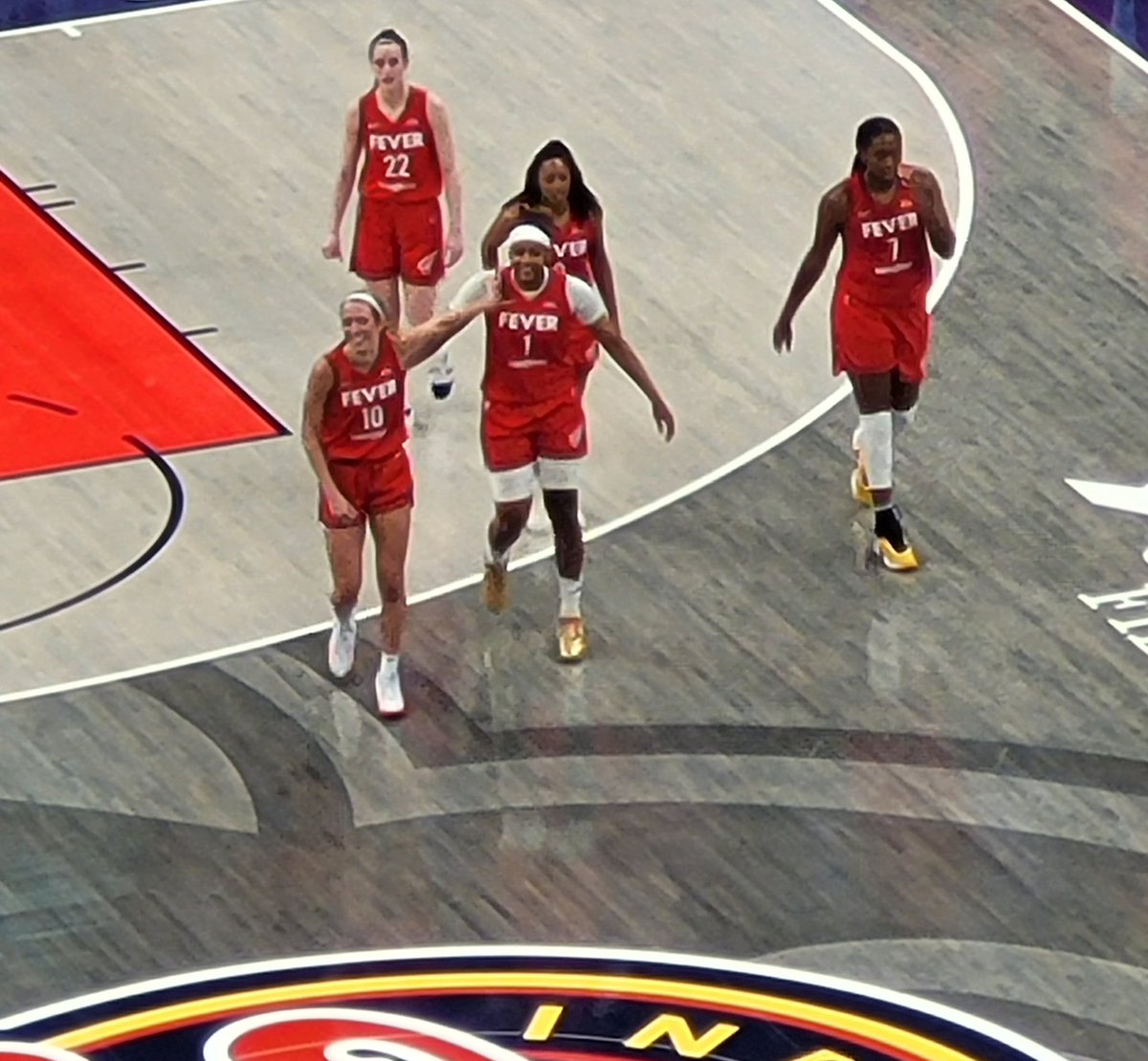 BevNiccum's tweet photo. Great day with @drewbledrew as @IndianaFever beats NY Liberty #FeverRising https://t.co/rj7eC87wMh