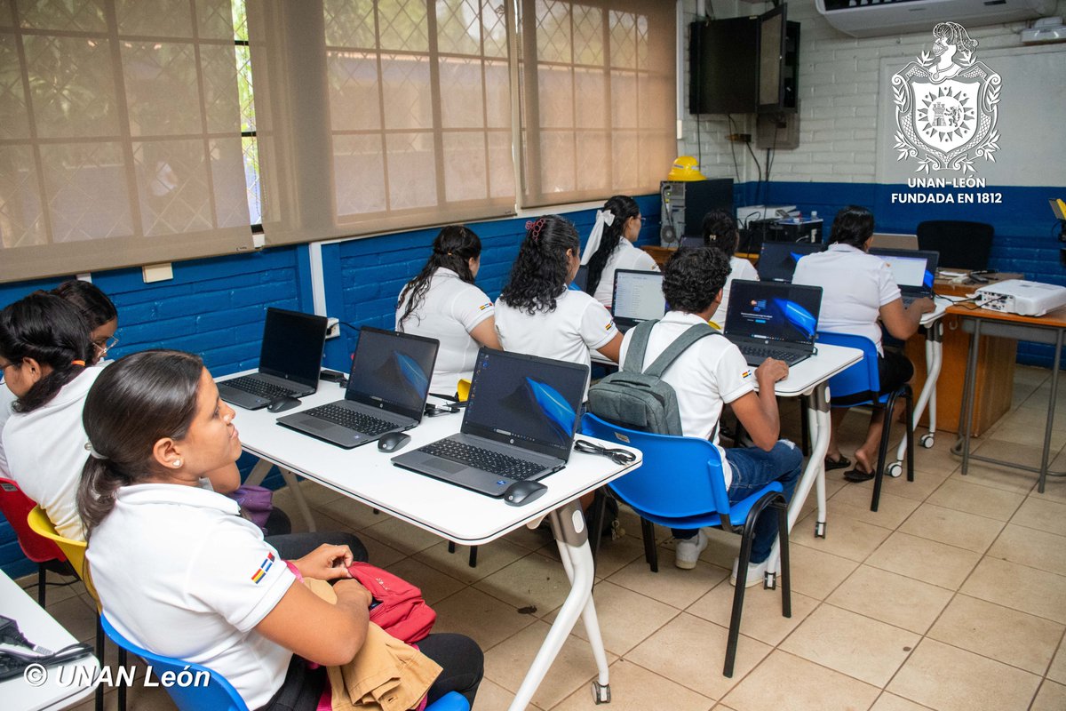 Como parte de las buenas políticas educativas Revolucionarias, la UNAN-León inauguró el Aula de Tecnologías de la Información y la Comunicación (TIC) en la Universidad en el Campo, núcleo educativo San Jacinto, la cual lleva por nombre "Silvio José Valencia Donaire" quien era