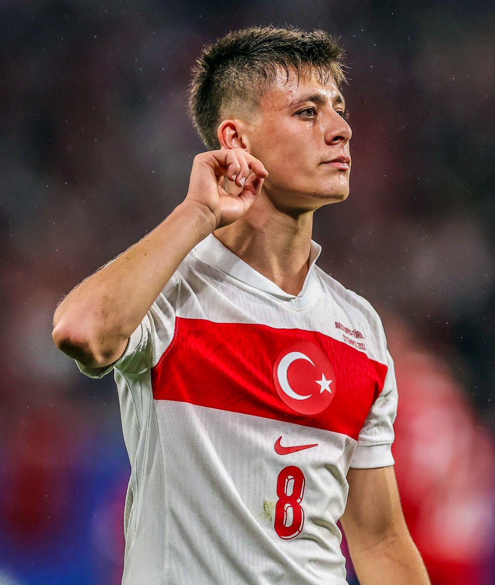 justnursel's tweet image. her golün mimarı olmak zorunda mısın be çocuk #ardaguler #TURvNET