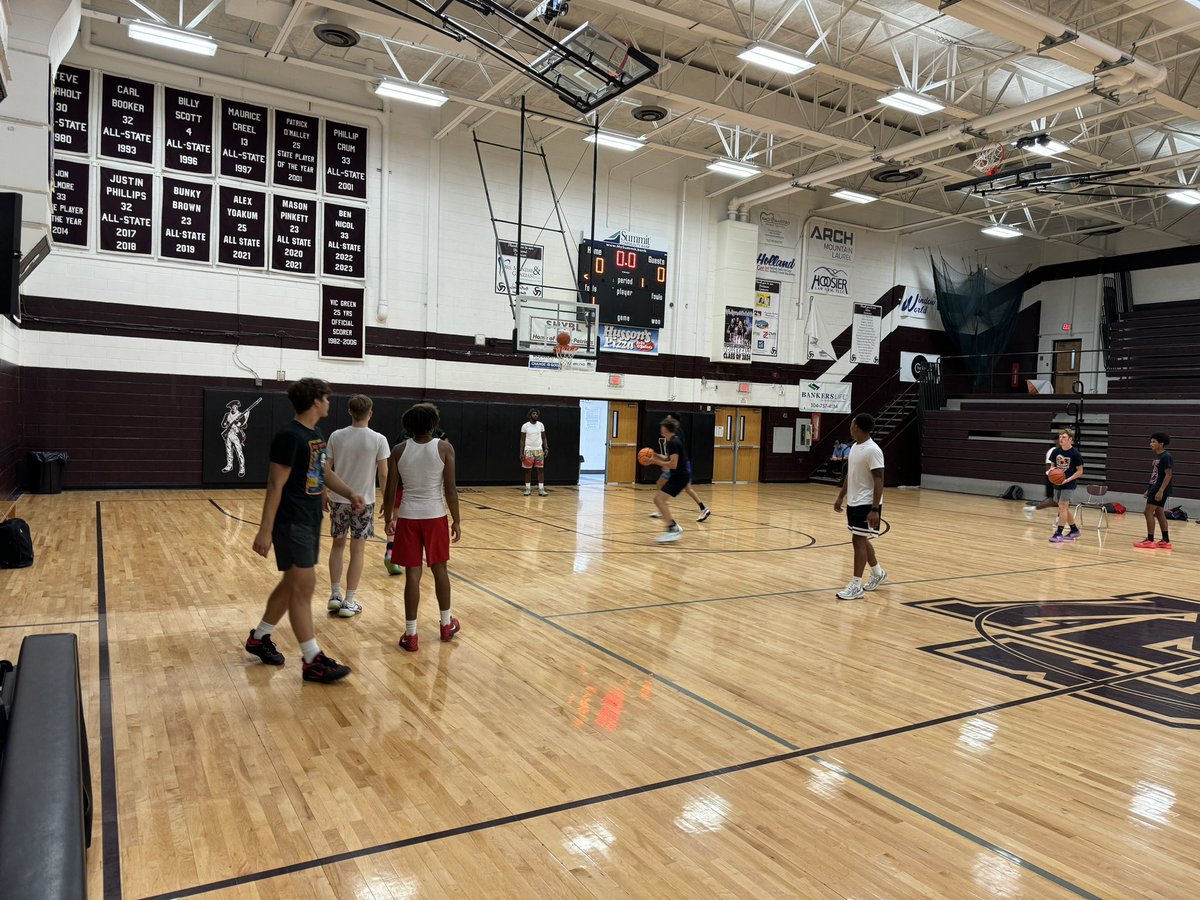 Coach <a href="/bryce_woodliff/">Bryce Woodliff</a> and Coach Roy put the 27s through a very competitive practice today in preparation for next week <a href="/BigShotsGlobal/">BIG SH🏀TS</a> live sessions at Myrtle Beach. HH&amp;C
