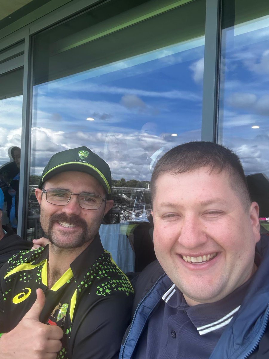 Really good day watching the legends at Edgbaston with <a href="/ra_ra_roz/">Roz 💗</a> <a href="/macelkin180/">Mac Elkin</a> and <a href="/DamonHeta180/">Damon Heta</a> 🏏 Even manage to get a photo with Merv Hughes in the stands!