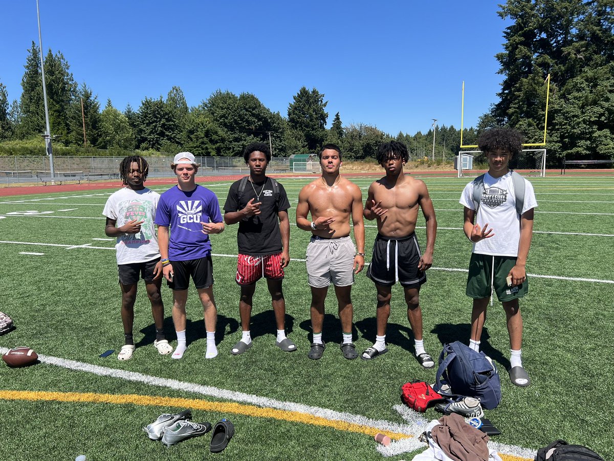 Rock n’ Fire QB Training (@rocknfireqbt) on Twitter photo Cats great work in today! The improvement in this whole group, QBs & WRs, is crazy! Wish got some of them sooner! @Keaton2Thomas <a href="/tline_football/">Timberline Football</a> <a href="/Zach1637/">Zachary</a> <a href="/rams_north/">North Thurston Rams Football</a> <a href="/eli_evans3/">Eli Evans</a> <a href="/iv_jazel/">Jazel Riley IV</a> <a href="/AhmadRagland/">Ahmad R.Ragland</a> <a href="/SynjaeC/">Synjae Colston</a> <a href="/yelm_football/">Yelm Tornados</a> <a href="/Luke9Bowser18/">Luke Bowser</a> (not pictured) <a href="/COSFOOTBALL/">SISKIYOUS FOOTBALL</a> Cats great work in today! The improvement in this whole group, QBs & WRs, is crazy! Wish got some of them sooner! @Keaton2Thomas <a href="/tline_football/">Timberline Football</a> <a href="/Zach1637/">Zachary</a> <a href="/rams_north/">North Thurston Rams Football</a> <a href="/eli_evans3/">Eli Evans</a> <a href="/iv_jazel/">Jazel Riley IV</a> <a href="/AhmadRagland/">Ahmad R.Ragland</a> <a href="/SynjaeC/">Synjae Colston</a> <a href="/yelm_football/">Yelm Tornados</a> <a href="/Luke9Bowser18/">Luke Bowser</a> (not pictured) <a href="/COSFOOTBALL/">SISKIYOUS FOOTBALL</a>