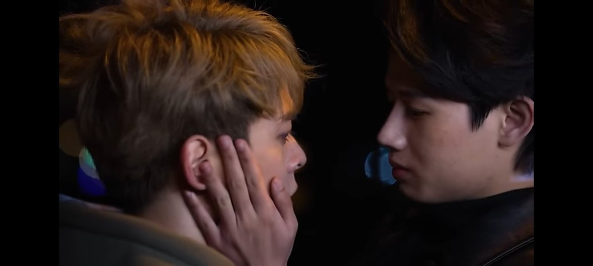 emanmahir18288's tweet image. It&apos;s so hard to deny what you feel like because your family this #vitamins #bl #beyourstar #boyslove #NguyễnBáVinh #HồĐôngQuan @itsshaqii @BlLLking @Gingeryou @baybay7575 @lillma_ @BLUPDATE2022 @BoysLoveHubENG @EabOos @Emilyi_20 @Hemi_war