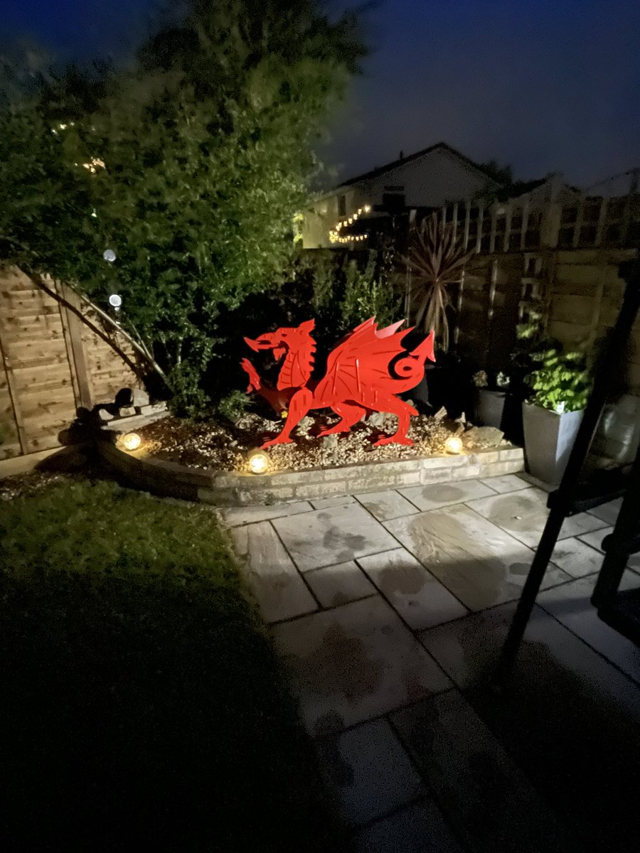 New garden feature.
Available to order, also available in natural steel colour. <a href="/prosteeleng/">Pro Steel Engineering</a>