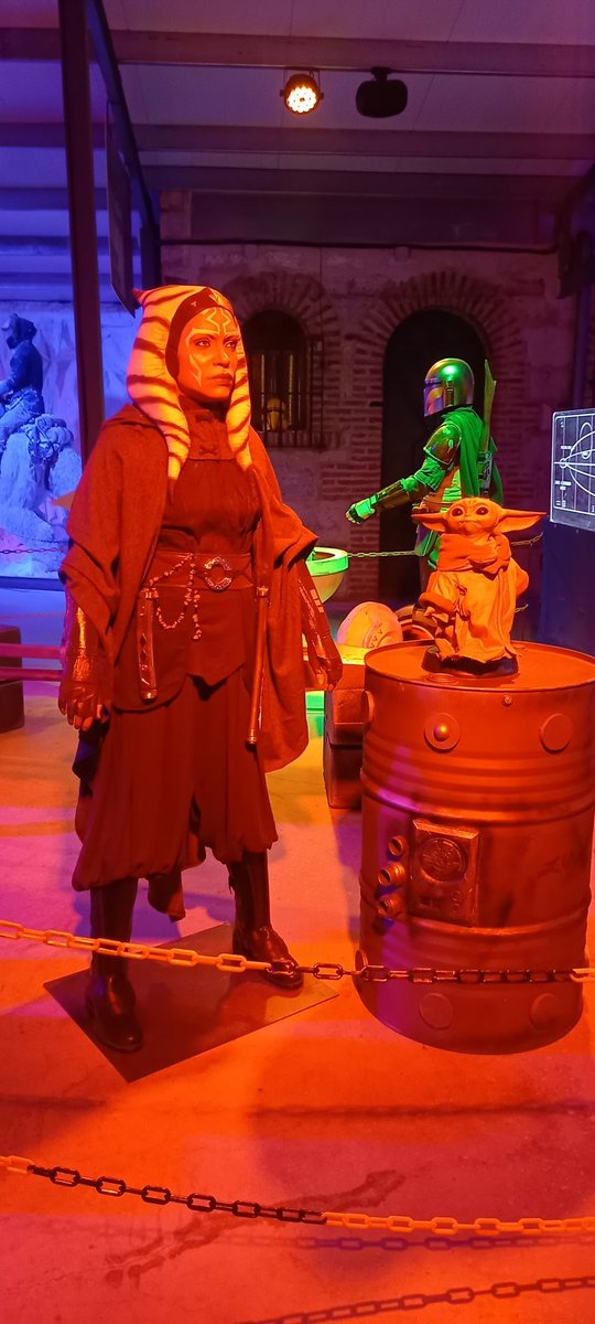 Qué feliz he sido hoy en el  <a href="/puerto_espacial/">Puerto Espacial</a> 
Maravillosa ambientación con música galáctica incluida.
 <a href="/JuanVillah/">Juan Villa 🏳️‍🌈</a> <a href="/Feroca/">Feroca</a>