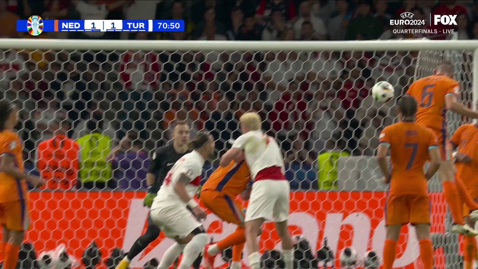 This was a BEAUTY for the Netherlands 🤩🇳🇱Memphis Depay put this on a platter for Stefan de Vrij 🍽️