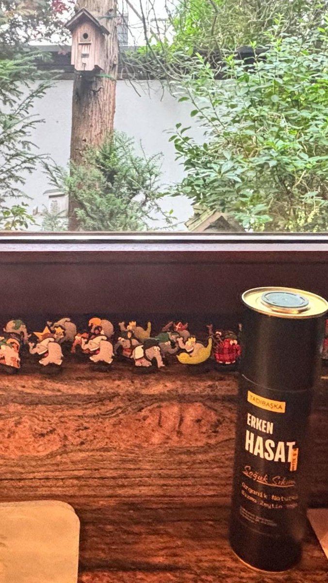tadibaska's tweet photo. #Almanya'da bir #güzel.
#erkenhasat
#soğuksıkım 
#oliveoil 
#zeytinyağı 
#afiyetolsun https://t.co/HFxJAg2eeF