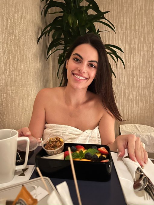 Spa day ?‍♀️ who’s joining me?! https://t.co/2TlCuQ60lI