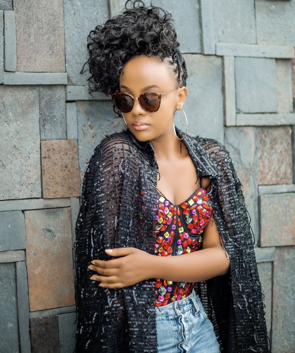 kanisekere's tweet photo. Queen of the week #Butera Knowless .
Proudly Rwandan 🇷🇼❤️ https://t.co/bHluoIs50Y