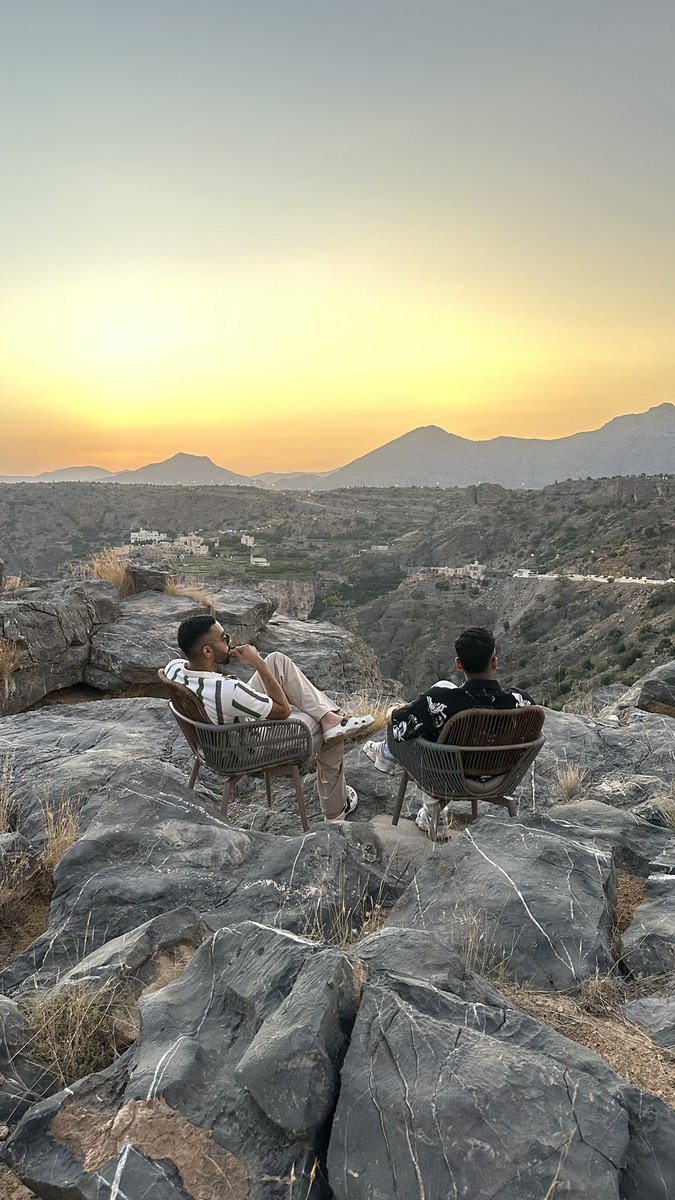 _bin3li_'s tweet photo. 𝐎𝐧 𝐭𝐨𝐩 𝐨𝐟 𝐭𝐡𝐞 𝐰𝐨𝐫𝐥𝐝🌅⛰️ https://t.co/wth66XLjCN