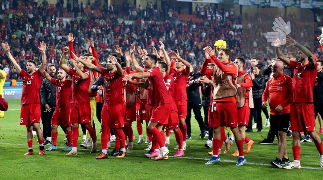 kocahmetim's tweet image. Türk Milletine yaşattığınız heyecan ve gurur için Teşekkürler #Bizimçocuklar
 her birinizin yüreğine emeğine sağlık.🇹🇷

#TURvNET çeyrek final