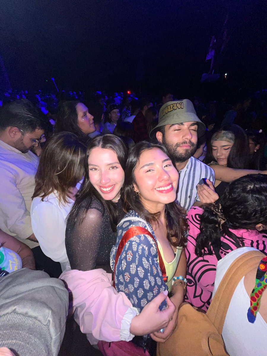 Priscila y yo? 
Priscila y yo 🫀