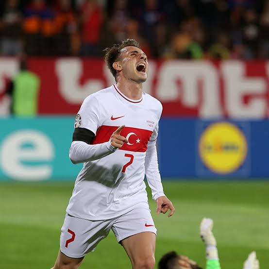 Kenan'da bizim görmediğimiz neyi gördünde turnuva boyunca Kerem Aktürkoğlu'nu yedek bıraktın hoca? 
#Montella