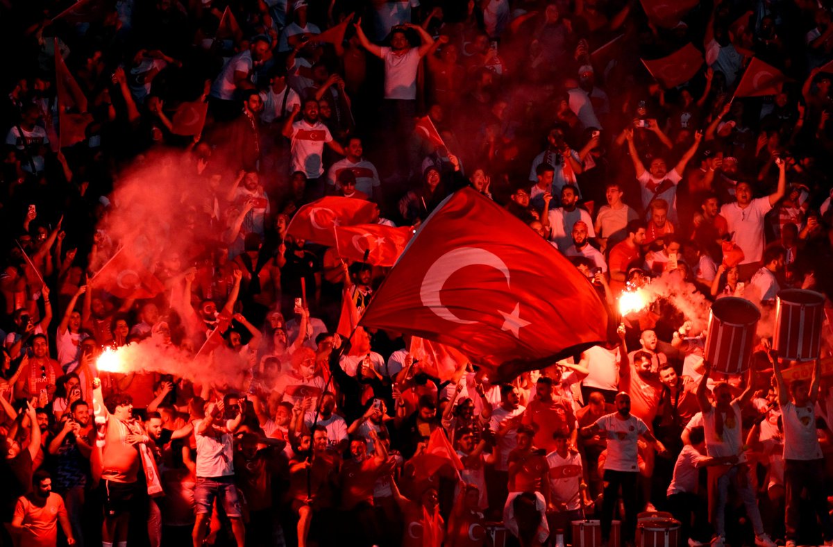 TEŞEKKÜRLER BİZİM ÇOCUKLAR 🇹🇷

A Milli Futbol Takımımız EURO 2024’e çeyrek finalde veda etti.

Yaşattığınız her şey için teşekkürler.

Ne mutlu Türk'üm diyene! 🇹🇷🐺