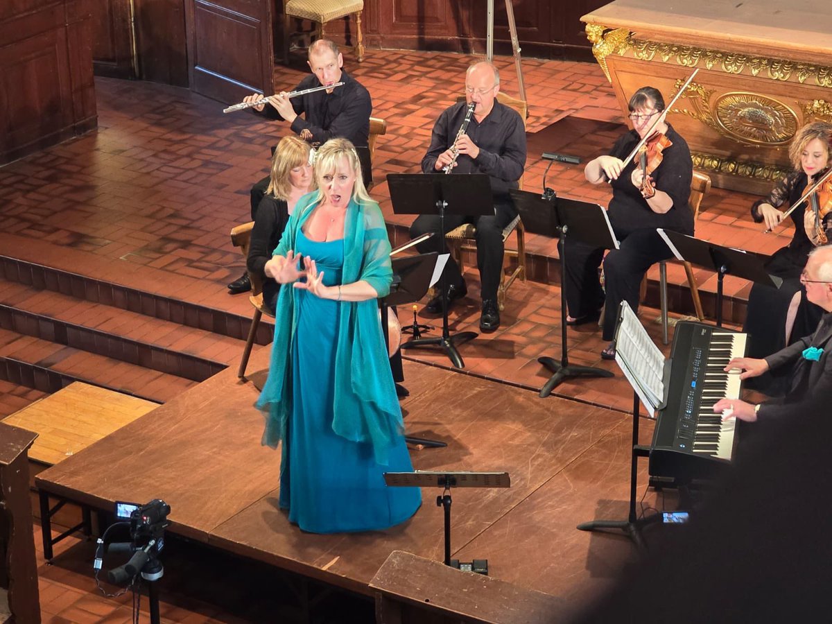 Fourth and final concert tonight in Brumath, France! Amazing audience, thank you! 🥰🎶 #thelondonsoprano #langhamensemble #gounod #bizet #puccini #allsouls #livemusic