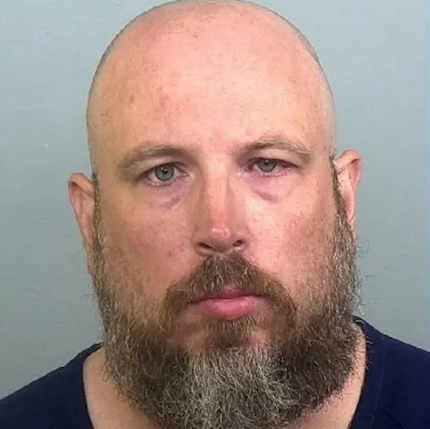 GOPpredators's tweet image. #GOPpredators
1319 #RepublicanSexualPredators

Jonathan Elwing - Florida

goppredators.wordpress.com/2024/07/06/131…