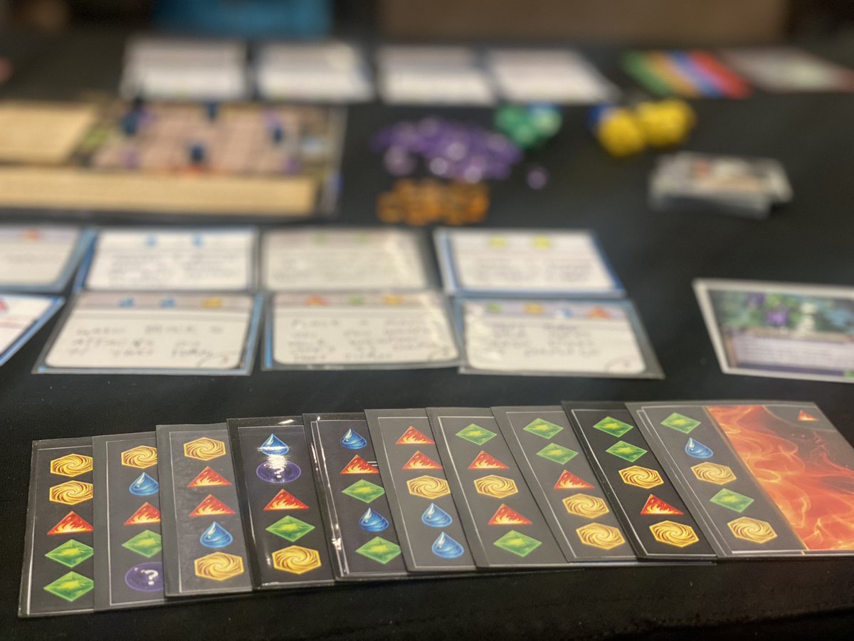 FamiliarGames's tweet photo. Demoing something new at Dice Tower East 🦉🃏 https://t.co/zFJVBFLtuD