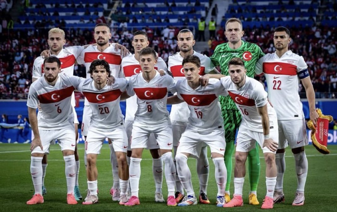 Teşekkürler Milli Takım! 

Canınız sağ olsun 

SİZİNLE GURUR DUYUYORUZ 🇹🇷