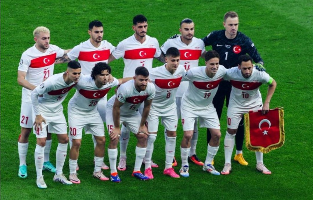 BaseEsme's tweet photo. Canı gönülden teşekkürler. Yaşattığınız heyecan ve gurur yetti bize 💪🏻 🏆 #BizimCocuklar   #EURO2024 https://t.co/LZi13tGfLd