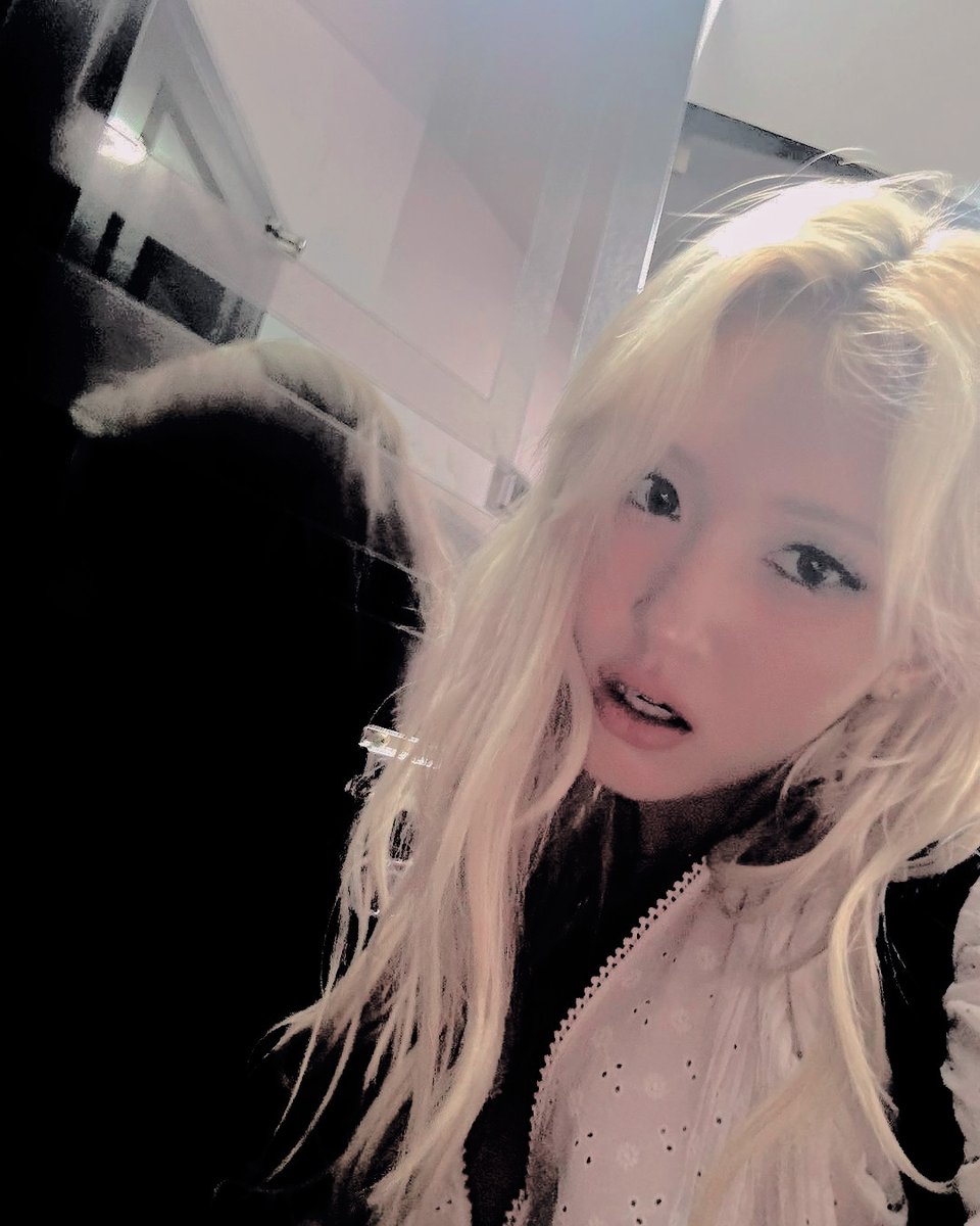 miaerx's tweet photo. ⠀
⠀
⠀⠀ｨ્🎀jeøᥢ’精dᥝɣbøøk₊
⠀sᦅⲙsᦅⲙ’s५dᥝilɣ⭎updᥝtes
nlatıyor!! yepyeni geri dönüş
üm için ne  kadar çabaladığı
mın hikayesi. ㅋ ㅋ kesinlikle
sizlere bulabileceğim  en mü
kemmel şeyi sunmak istiyor... 
⠀ʚjuƖɣﾊ07›frøⲙ❫❪ⲙiᥝ،erxೇ
⠀
⠀ https://t.co/5FCyy3BwoT