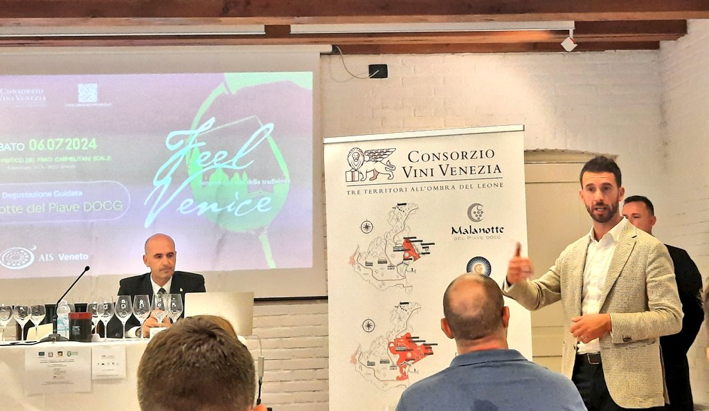 Marco Campaner (@markocampaner) on Twitter photo Seconda degustazione con il Malanotte DOCG <a href="/ViniVenezia/">Consorzio Vini Venezia</a> durante la manifestazione FeelVenice
<a href="/AISOfficial_ITA/">AIS Official</a>
<a href="/AisVeneto/">AIS Veneto</a>
#aisvenezia Seconda degustazione con il Malanotte DOCG <a href="/ViniVenezia/">Consorzio Vini Venezia</a> durante la manifestazione FeelVenice
<a href="/AISOfficial_ITA/">AIS Official</a>
<a href="/AisVeneto/">AIS Veneto</a>
#aisvenezia
