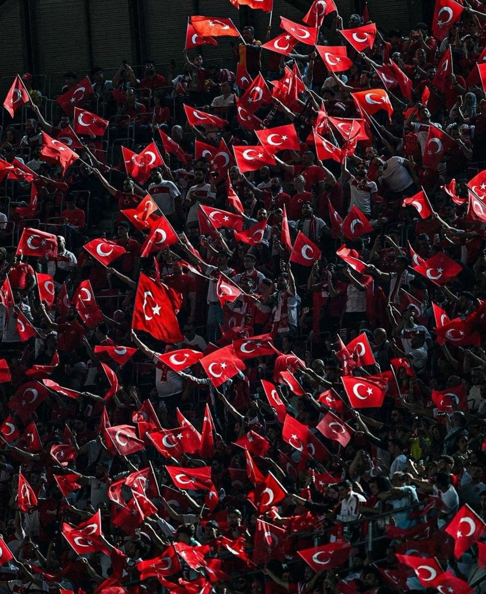 #BizimCocuklar
#TURvNED
Buraya kadar gelip bize bu heyecanı yaşatan her futbolcunun yüreğine sağlık. Canınız sağ olsun çocuklar.