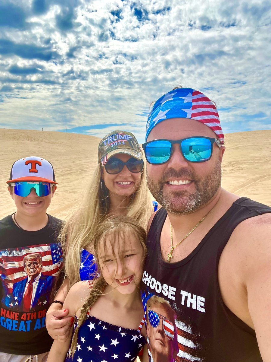 Mikey2082's tweet photo. It was a short trip but it was one of the best 4th of July’s ever. 🇺🇸💥

#4thOfJulyFun https://t.co/XMdFC4hKRa