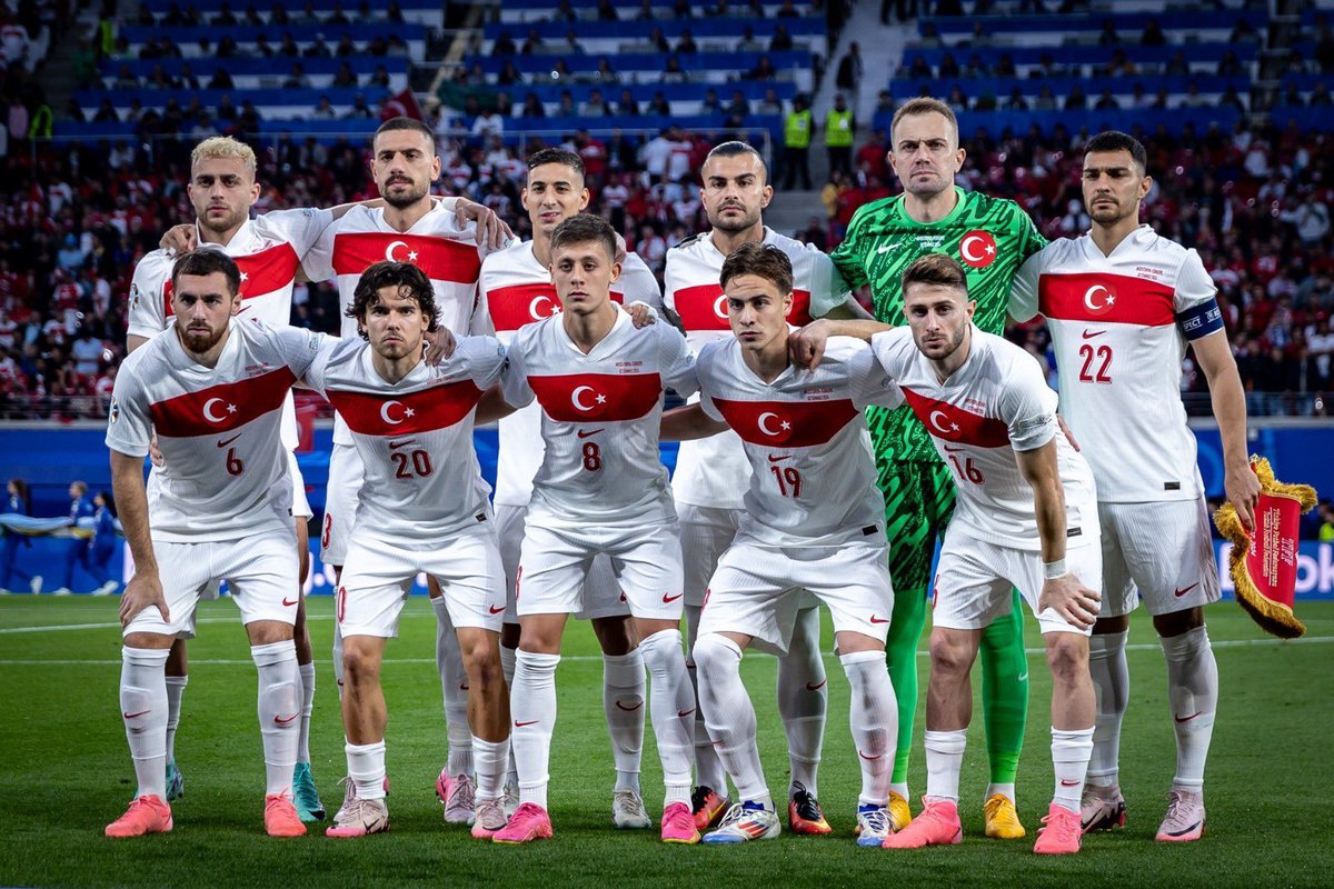 Bu gururu bize yaşattığınız için minnettarız ❤️🤍

Teşekkürler #BizimÇocuklar 🇹🇷

#EURO2024