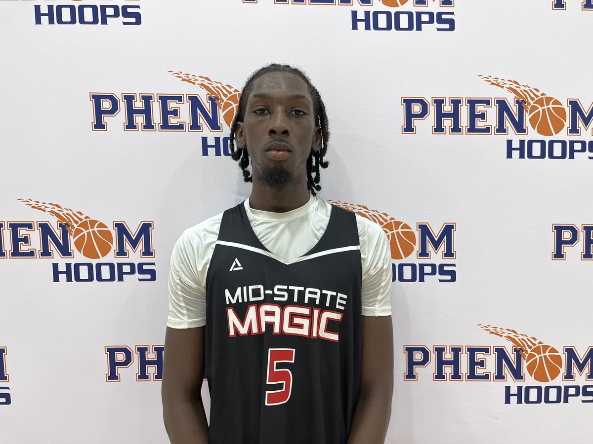 6'5 Devin Perkins 25' (Mid-State Magic) is a long, lanky wing with a good feel for the game. Takes his time and makes plays for his teammates. Great anticipation on offense and defense.

#PhenomHardwoodClassic