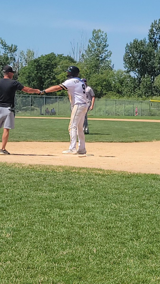 DominicCop28317's tweet photo. Thank you to my teammates and coaches for a great year. Onto @Norris_Baseball next!

2024 Season

Avg:   .415
OPS: 1.018
OBP: .537
RBI:   36 https://t.co/ecLTBfNW8k