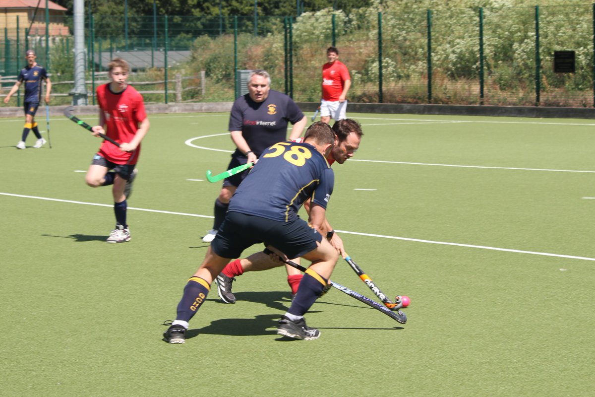 Cliftonville HC (💙💛) tweet media