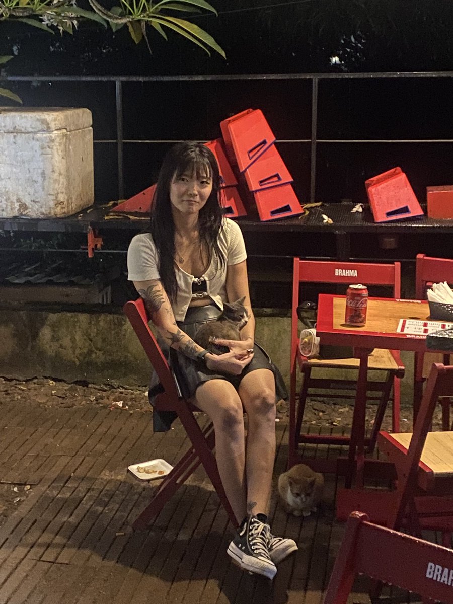 Minha gente essa menina ta perdida aqui em Olinda, ela já chorou e não lembra o próprio nome, se alguém conhecer pfvr informar a família