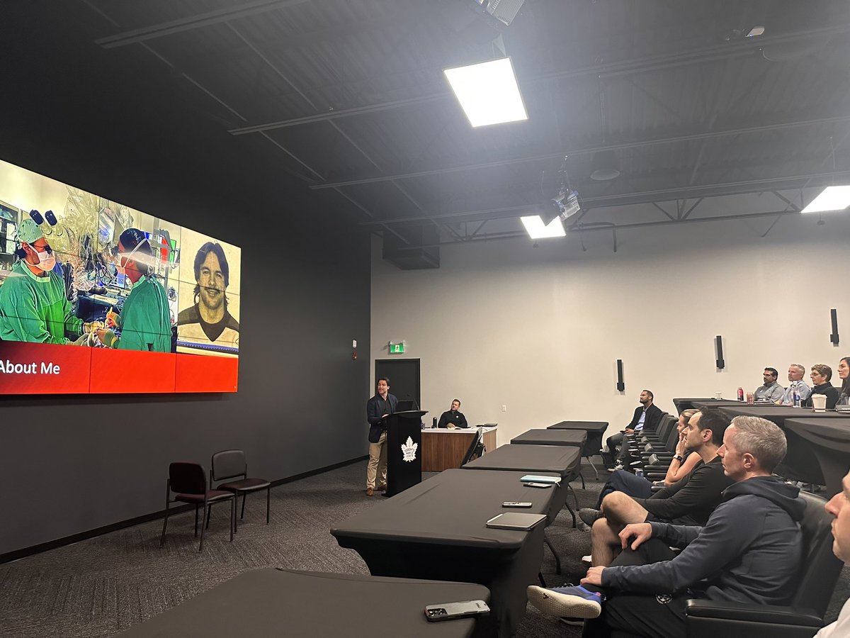 Huge thanks to <a href="/wick_22/">Hayley Wickenheiser</a> and the <a href="/MapleLeafs/">Toronto Maple Leafs</a> for inviting me to come chat with players and staff at their summer development camp. Loved sharing some insights that I gained through residency and how they can relate to hockey players. #GoLeafs