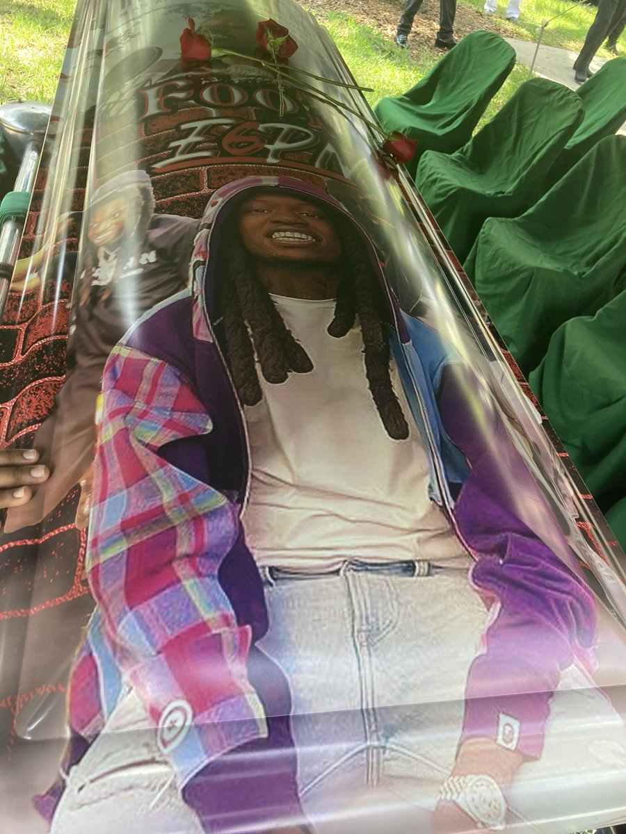 1ProjectYoungin's tweet image. Yo mama did her thang 🤞🏼Boy You went out in style 🕊️🫶🏼 love ya lil bruh I know u Finally Resting In Peace 🎱🖤🥷 #Project6 On The 6️⃣th At That 🤧 #Ohana #LL6